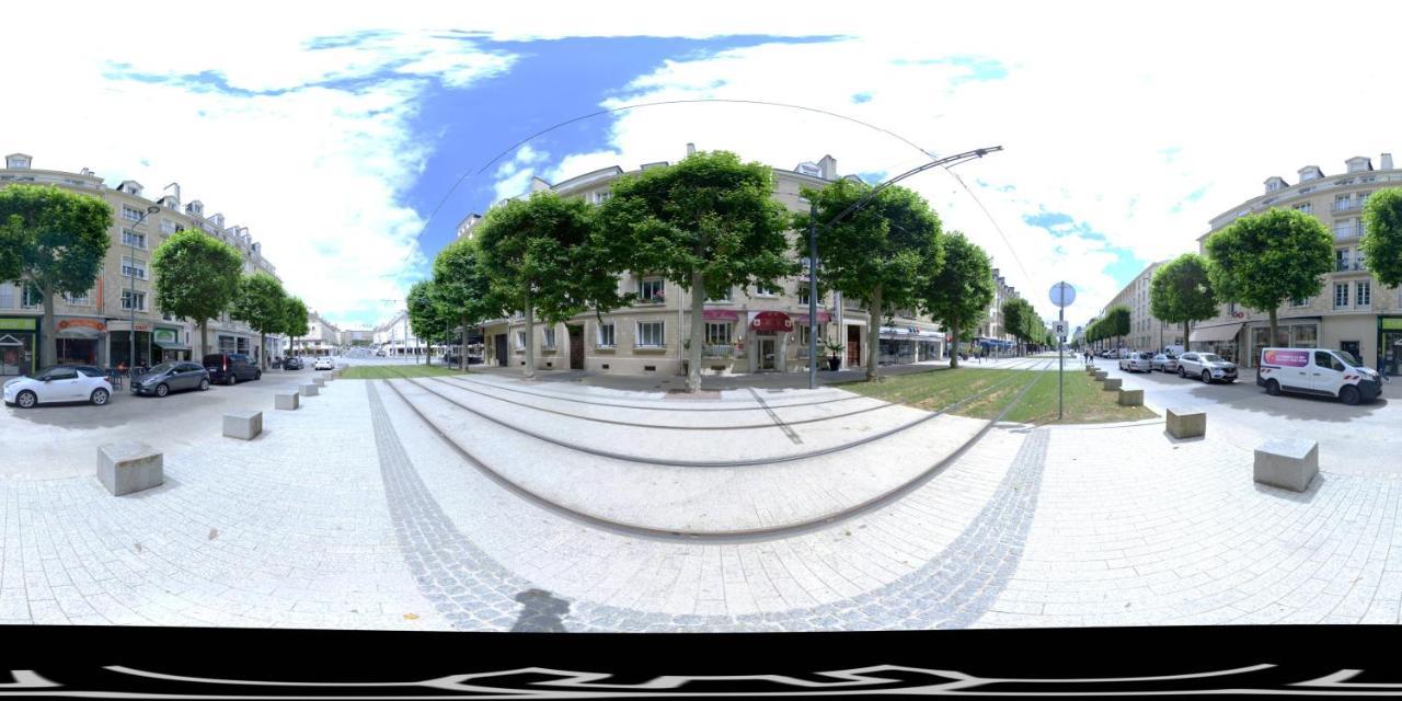 Logis Du Chateau Hotel